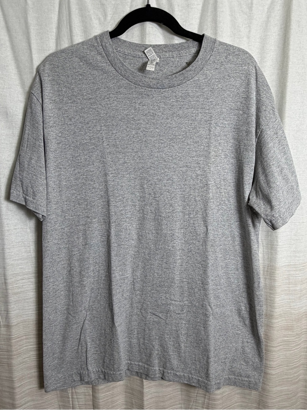 🌵2 for $10
American Apparel Grey T-shirt | L